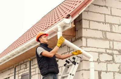 Pose et remplacement de gouttières à Cottance
